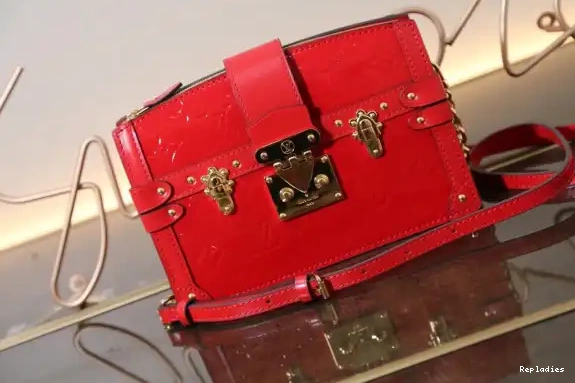 Cheap VUITTON LOUIS CLUTCH TRUNK 0618